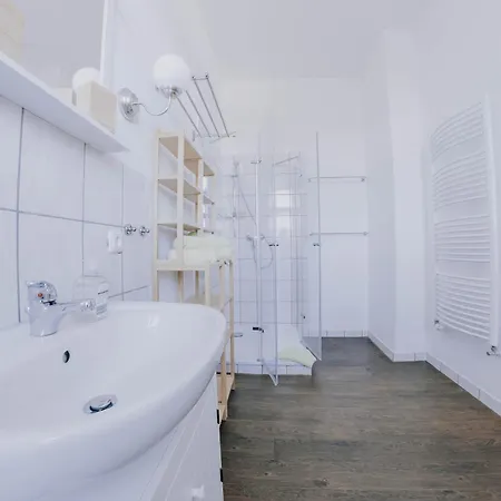 Zur See, Whg Schaluppe Apartman